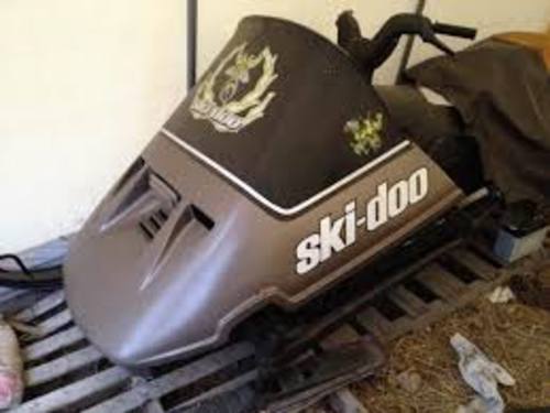 Product picture Ski Doo SAFARI GRAND LUXE Snowmobile 1985 Factory Service Repair Workshop Manual Download PDF